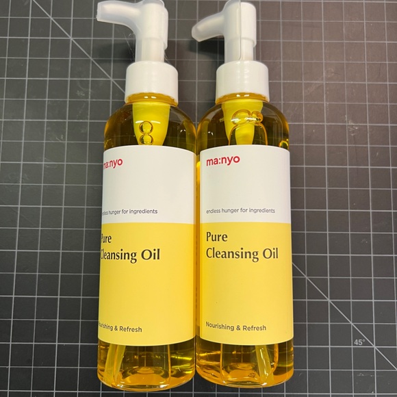 Ma:nyo Pure Cleansing Oil - Picture 3 of 3